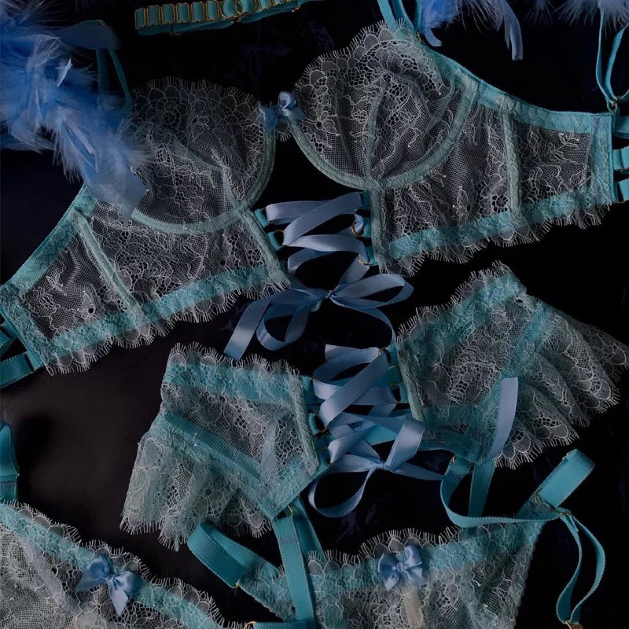 Blue feather lingerie set